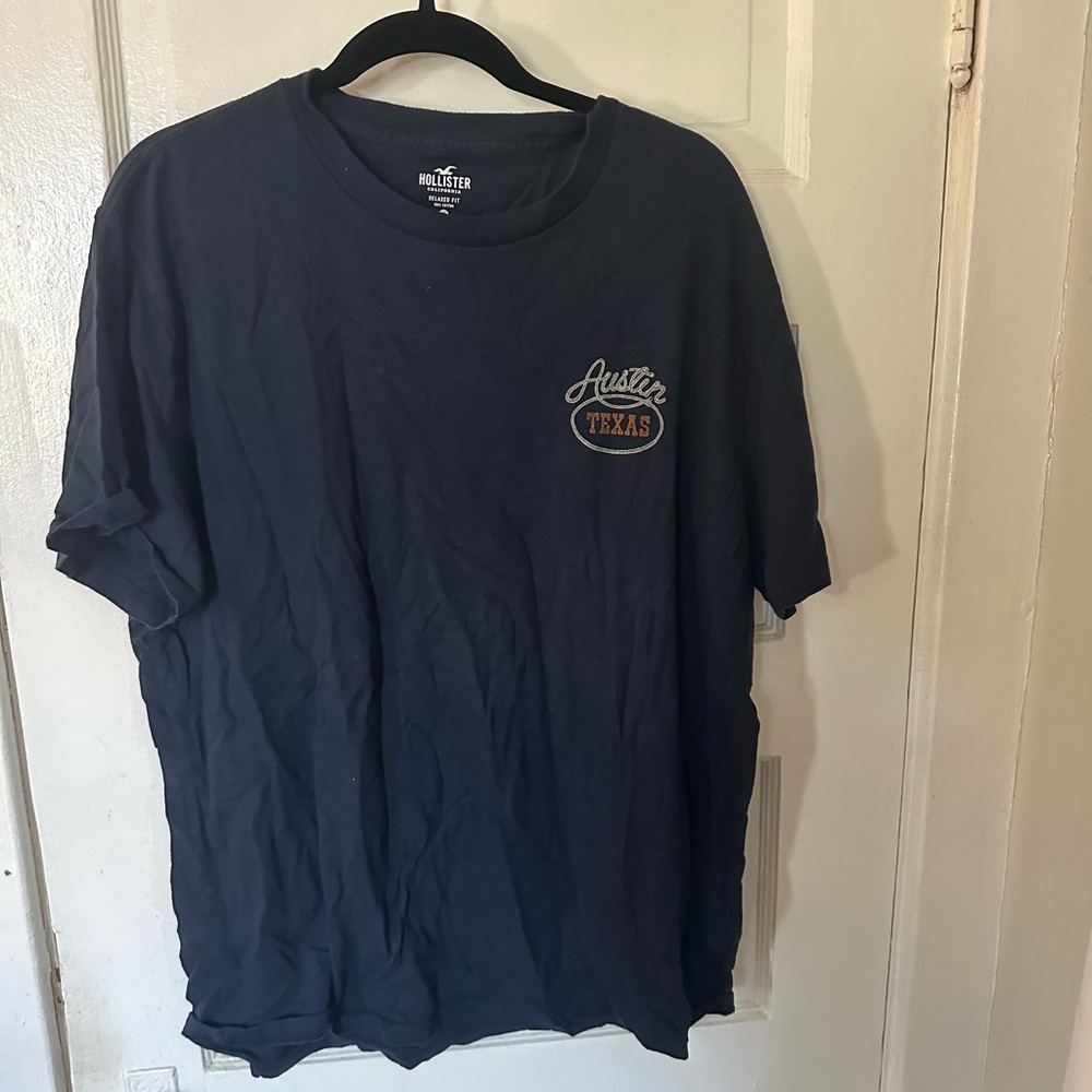 Hollister Men's Austin Texas Navy Tee